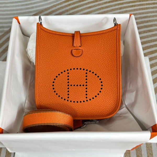 【エルメス HERMES】エブリンアマゾンTPM トリヨンクレマンス トレンチ フー (9J) シルバー金具 (100%マシン)